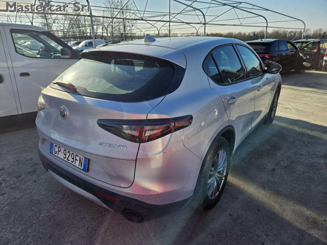 ALFA ROMEO Stelvio usata, con Alzacristalli elettrici