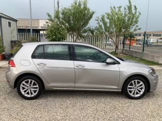 VOLKSWAGEN Golf usata, con Autoradio
