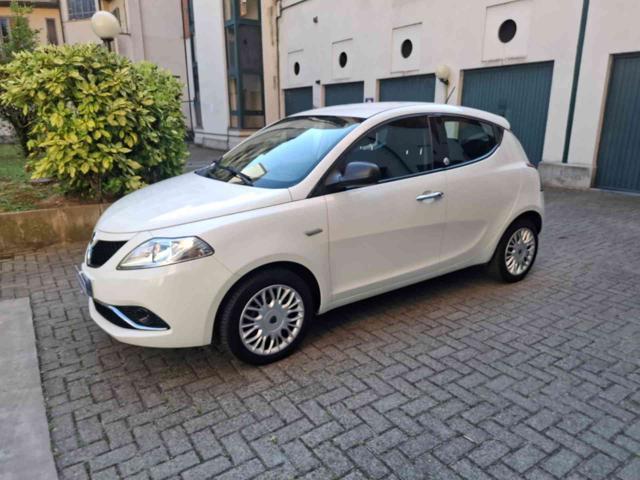 LANCIA Ypsilon usata, con Specchietti laterali elettrici