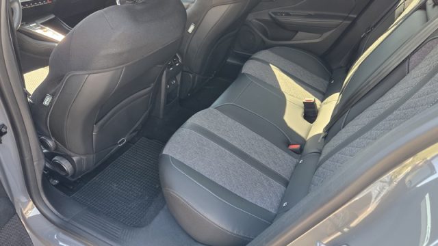 PEUGEOT 408 usata, con Servosterzo