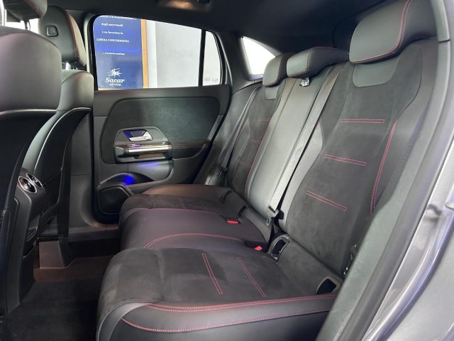 MERCEDES-BENZ GLA 200 usata, con Autoradio digitale