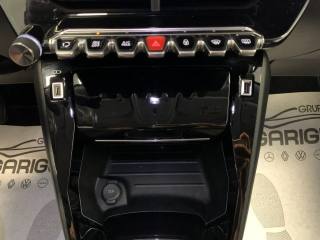 PEUGEOT 2008 usata, con Interni in pelle