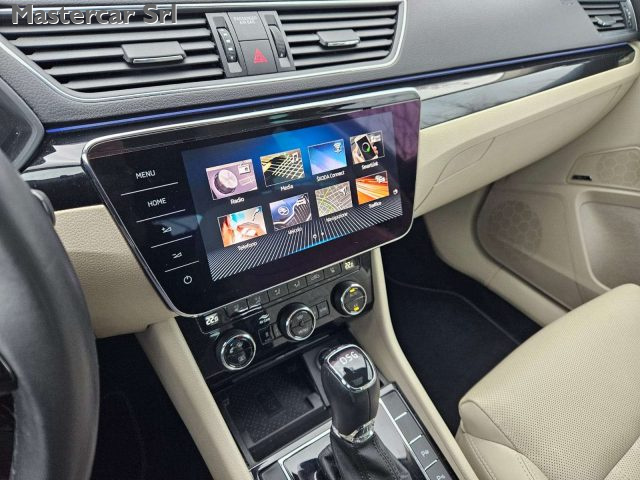 SKODA Superb usata, con Park Distance Control