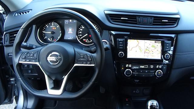 NISSAN X-Trail usata, con Park Distance Control