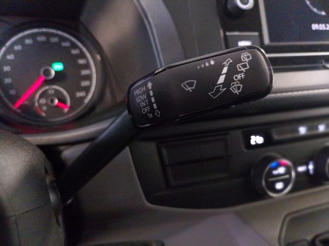 VOLKSWAGEN Caravelle usata, con Controllo vocale