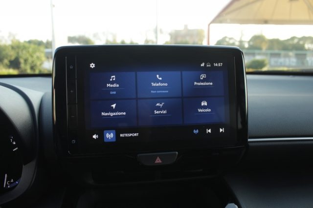 TOYOTA Yaris Cross usata, con Autoradio digitale