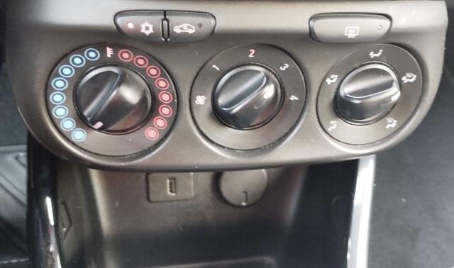 OPEL Adam usata, con Bluetooth