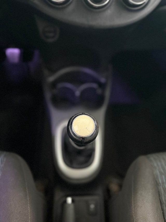 TOYOTA Yaris usata 15