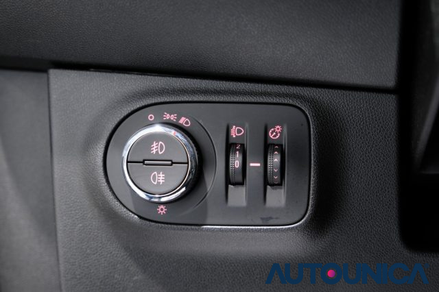 OPEL Corsa usata, con Specchietti laterali elettrici