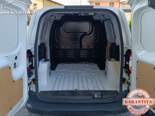 FORD Transit Courier usata, con Lettore CD