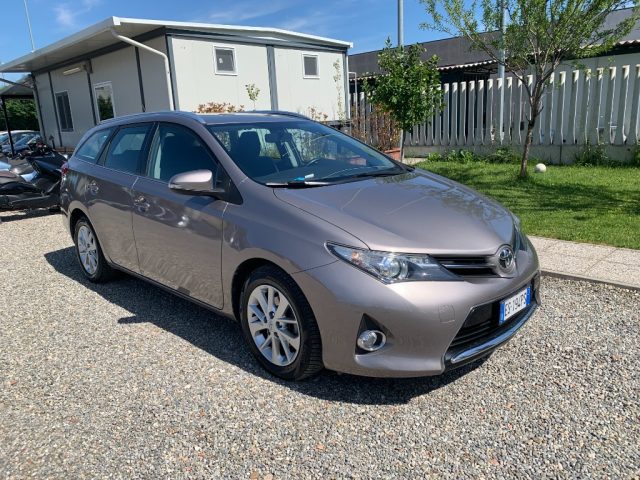 TOYOTA Auris Touring Sports usata, con Airbag laterali
