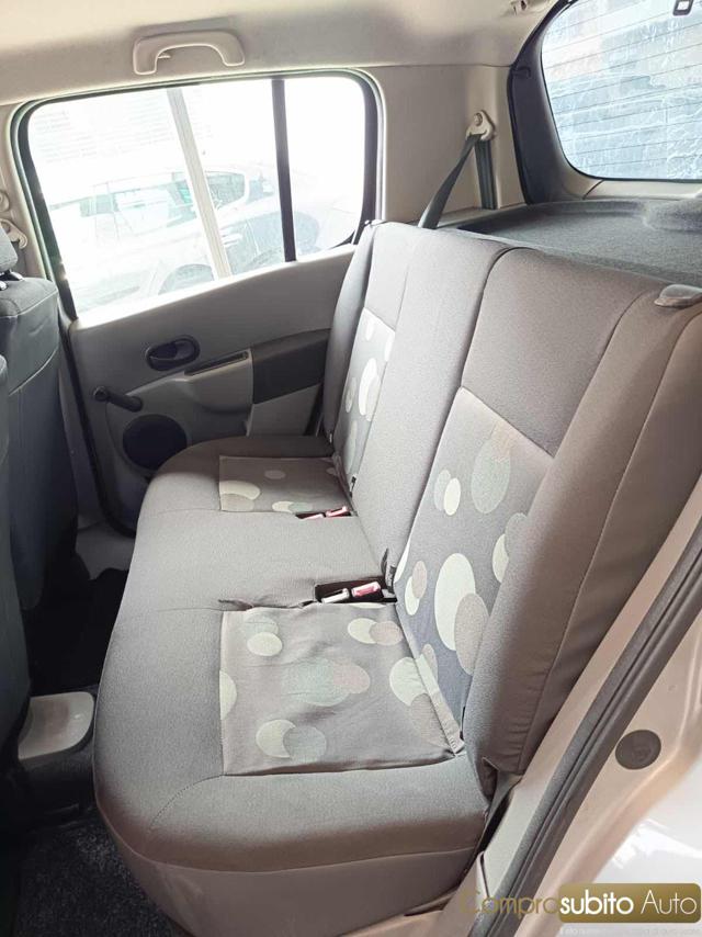 RENAULT Modus usata, con Specchietti laterali elettrici