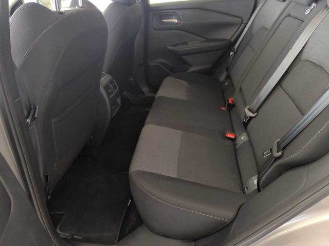 NISSAN Qashqai usata, con Sedile posteriore sdoppiato