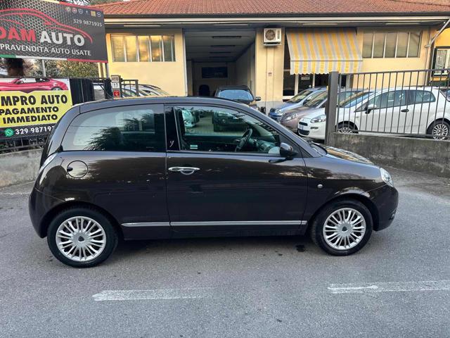 LANCIA Ypsilon usata, con Autoradio