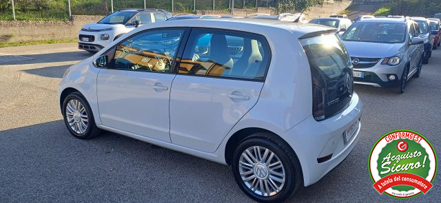 VOLKSWAGEN up! usata, con Autoradio