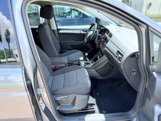 VOLKSWAGEN Touran usata, con Controllo automatico clima