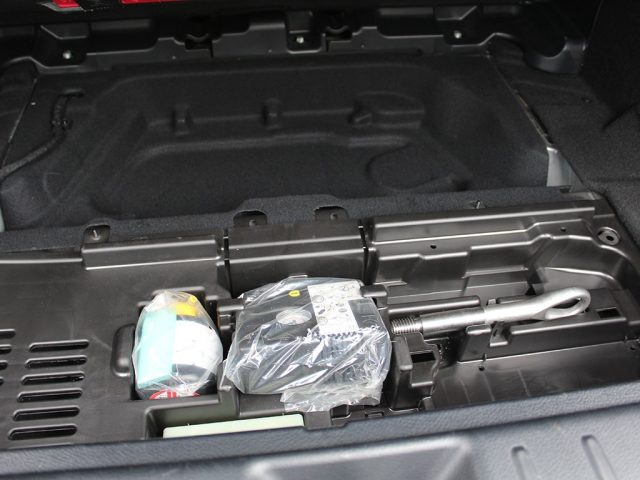 MERCEDES-BENZ GLB 180 usata, con Sensore di luce