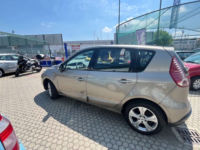 RENAULT Scenic usata, con Airbag