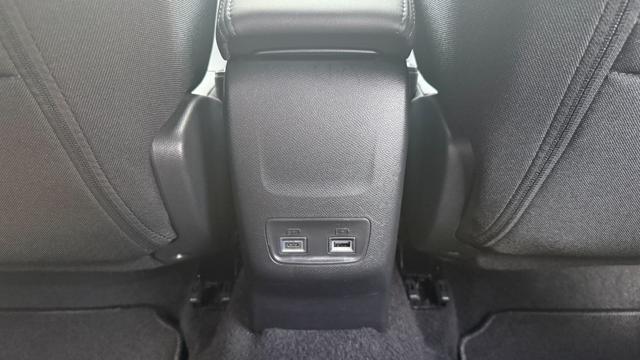 PEUGEOT 2008 usata, con Sedile posteriore sdoppiato
