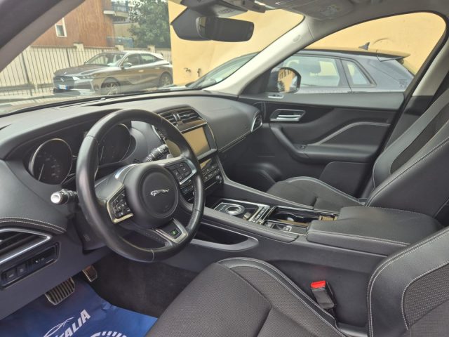 JAGUAR F-Pace usata, con Boardcomputer
