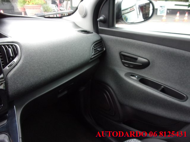 LANCIA Ypsilon usata 15