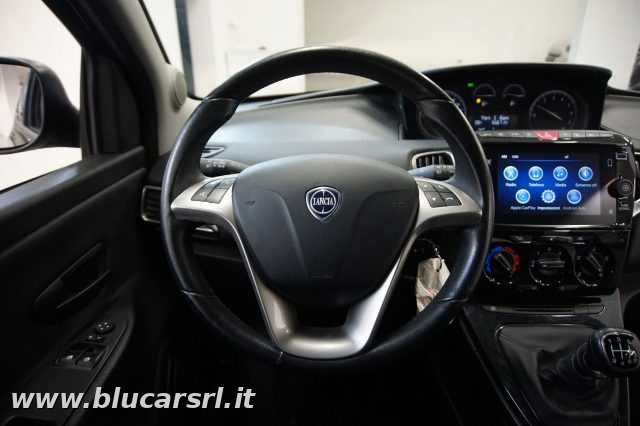 LANCIA Ypsilon usata, con Autoradio digitale