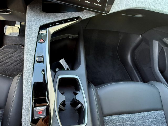 PEUGEOT 3008 usata, con Airbag testa