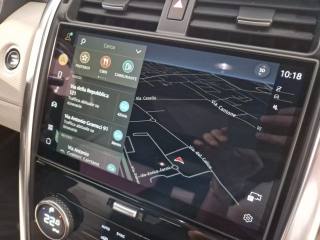 LAND ROVER Discovery usata, con Touch screen