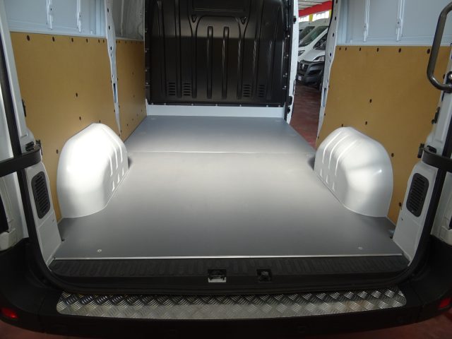 RENAULT Master usata, con Fendinebbia