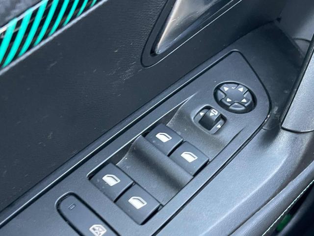 PEUGEOT 2008 usata, con Controllo trazione