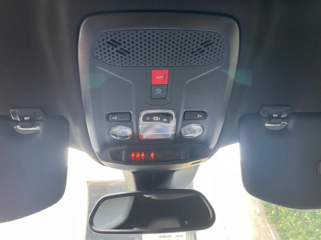 PEUGEOT 2008 usata, con Fari LED
