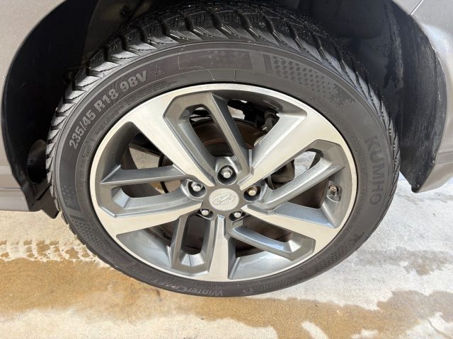 HYUNDAI Kona usata, con Frenata d