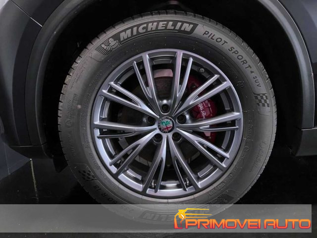 ALFA ROMEO Stelvio usata, con Cerchi in lega