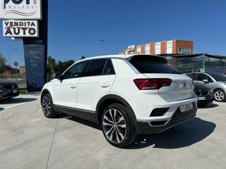 VOLKSWAGEN T-Roc usata, con Autoradio