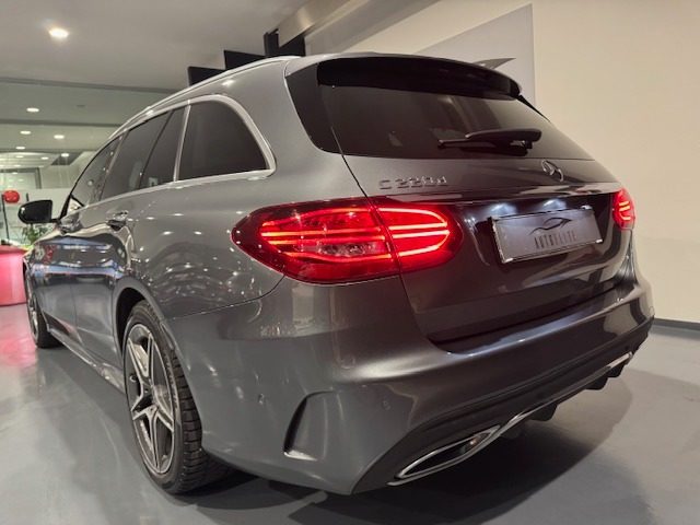 MERCEDES-BENZ C 220 usata, con Autoradio