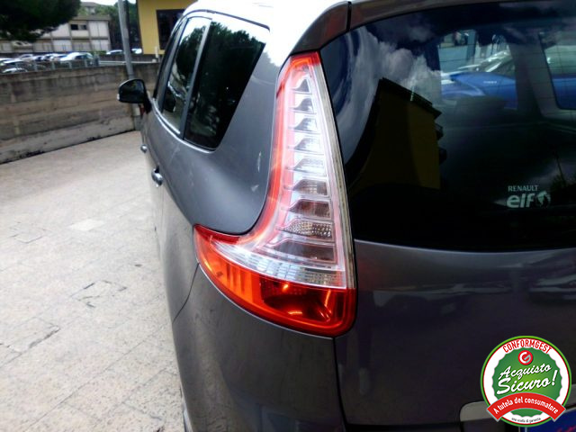RENAULT Scenic usata, con Luce d