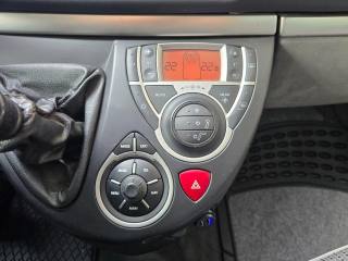 PEUGEOT 807 usata, con Supporto lombare