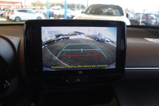 TOYOTA Yaris Cross usata, con Autoradio digitale