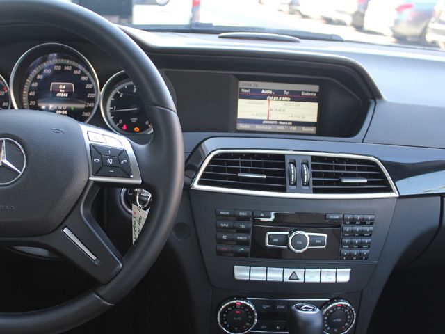 MERCEDES-BENZ C 220 usata, con Lettore CD