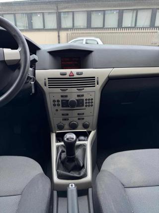 OPEL Astra usata, con Climatizzatore