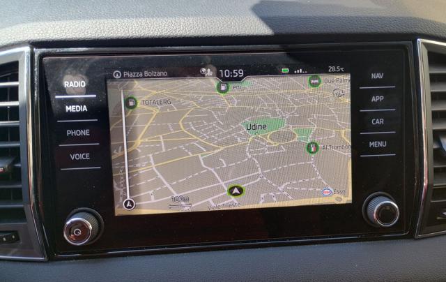 SKODA Karoq usata, con Controllo elettronico della corsia