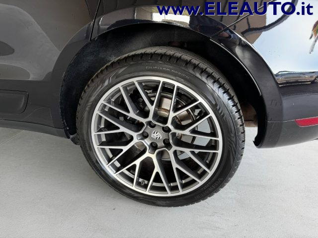 PORSCHE Macan usata, con Autoradio