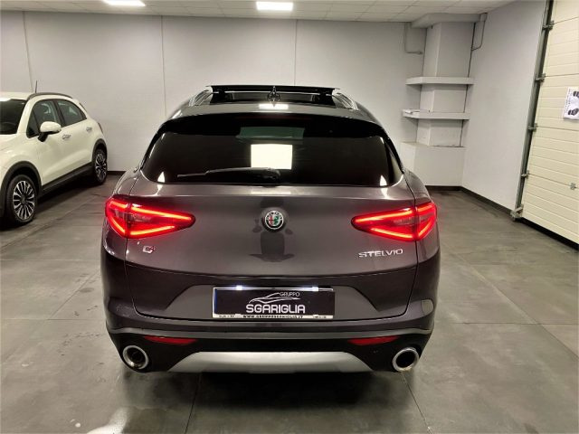 ALFA ROMEO Stelvio usata, con Autoradio