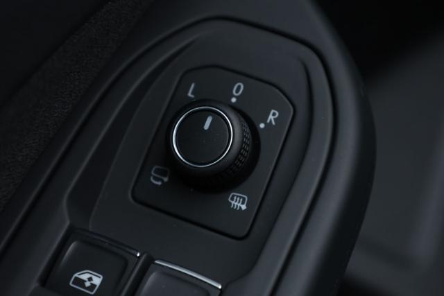 VOLKSWAGEN Golf usata, con Sensori di parcheggio anteriori