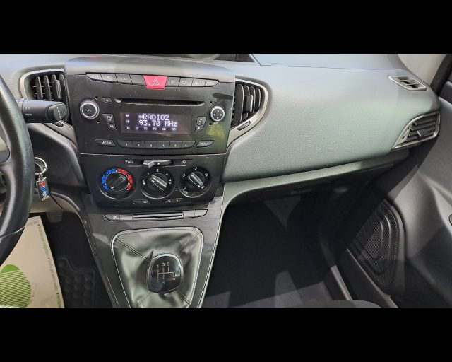 LANCIA Ypsilon usata, con Volante in pelle