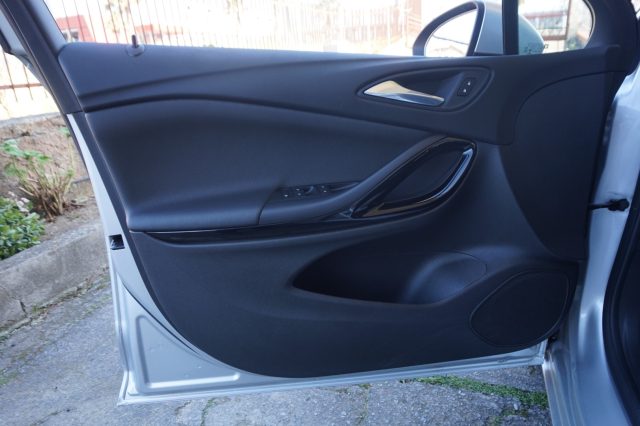 OPEL Astra usata, con Sistema di navigazione
