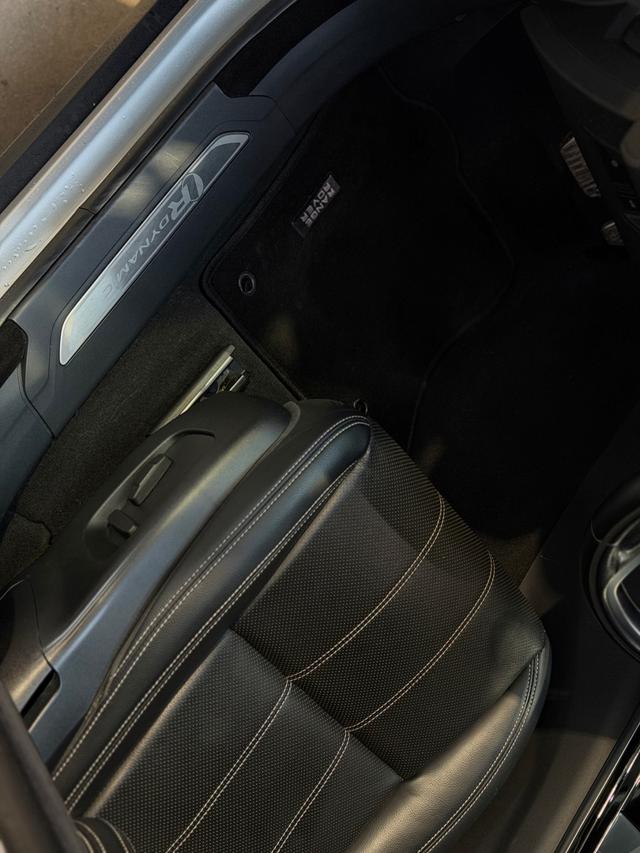 LAND ROVER Range Rover Velar usata, con Touch screen