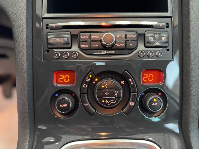 PEUGEOT 5008 usata, con Fendinebbia