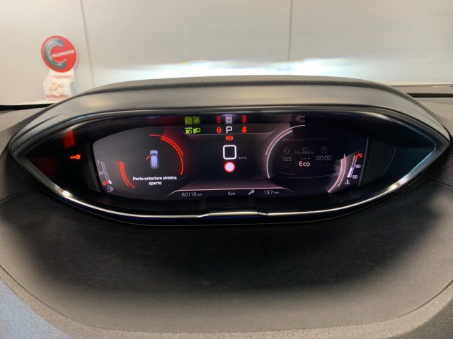 PEUGEOT 3008 usata, con Portellone posteriore elettrico