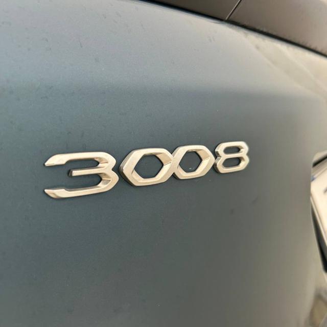 PEUGEOT 3008 usata, con Isofix